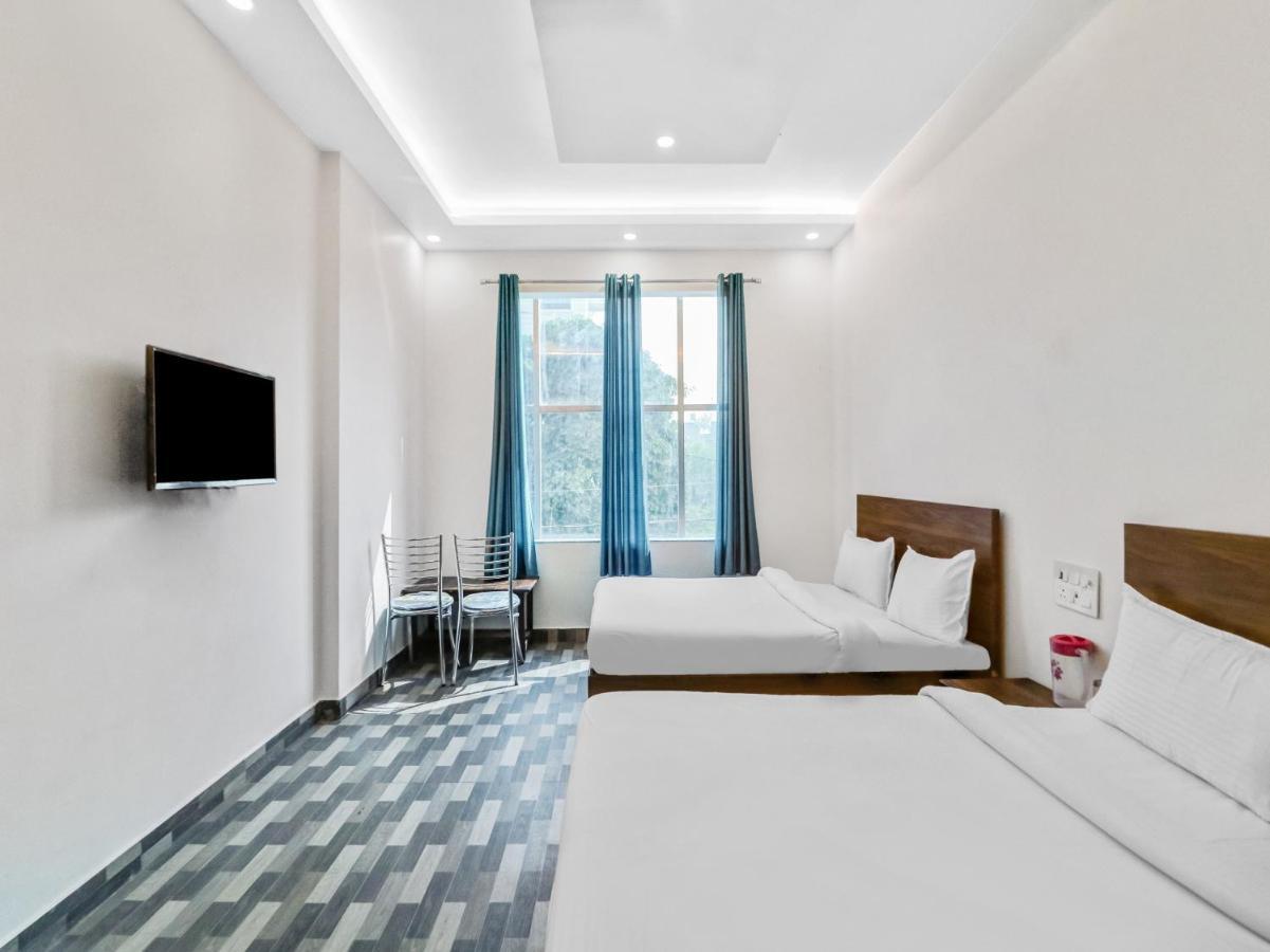 Nv Palace Hotel Vrindāvan Eksteriør bilde